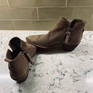 Tan Suede Booties by Dolce Vita - Size 7.5